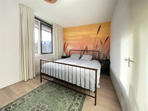 Hoofdslaapkamer op de eerste verdieping.